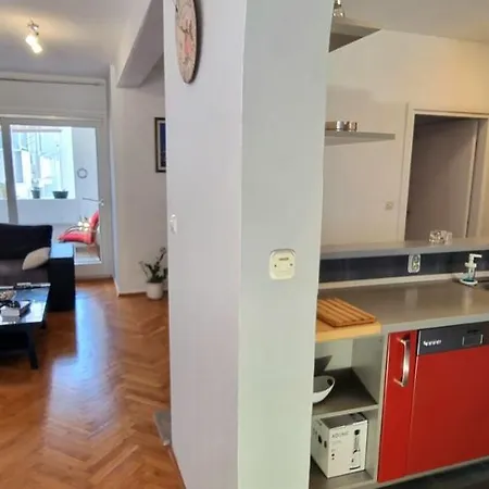 Lara Apartment